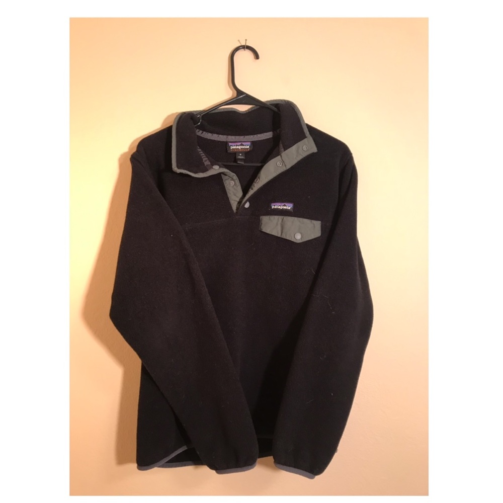 Black Patagonia pull over